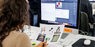 How Graphic design helps business