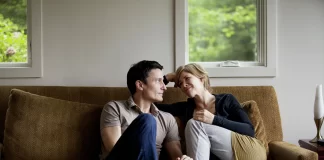 How to Communicate With Your Spouse When Things Are Tough